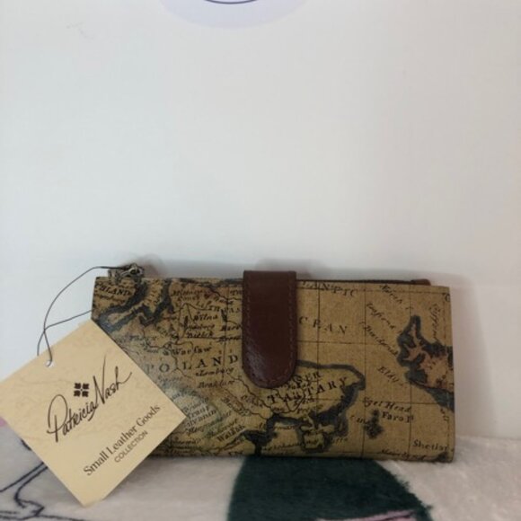 Patricia Nash Handbags - Patricia Nash European MapPrint Wallet
